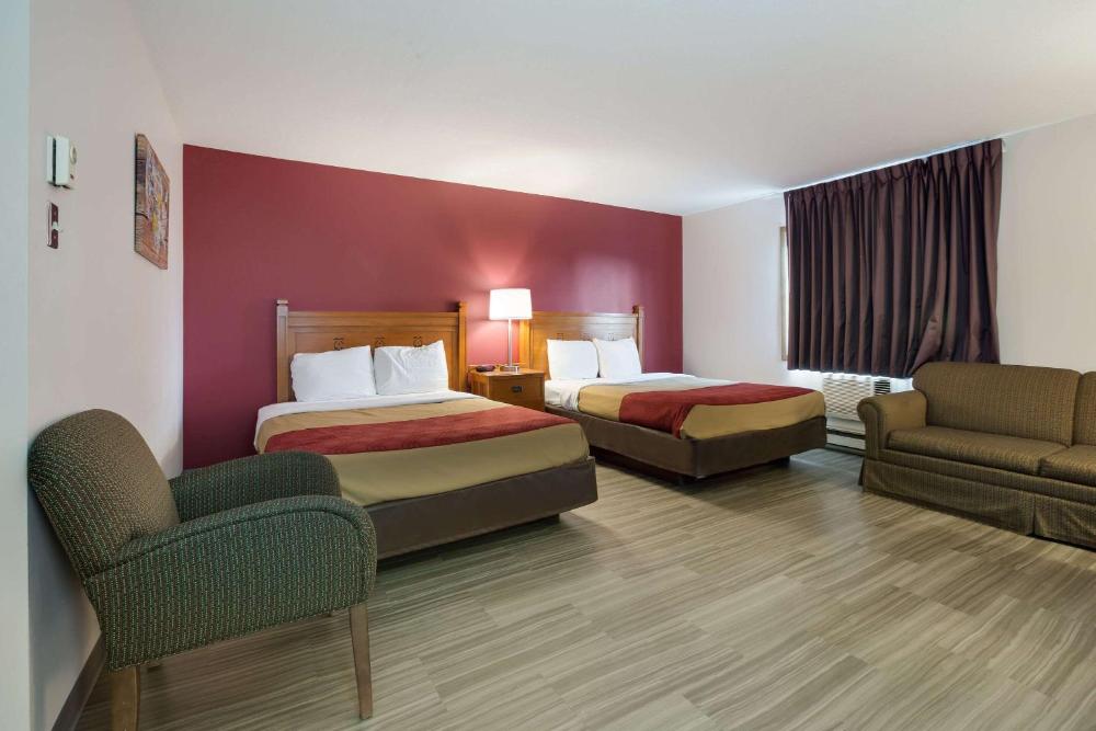 Double Room with Two Double Beds - Non-Smoking interior